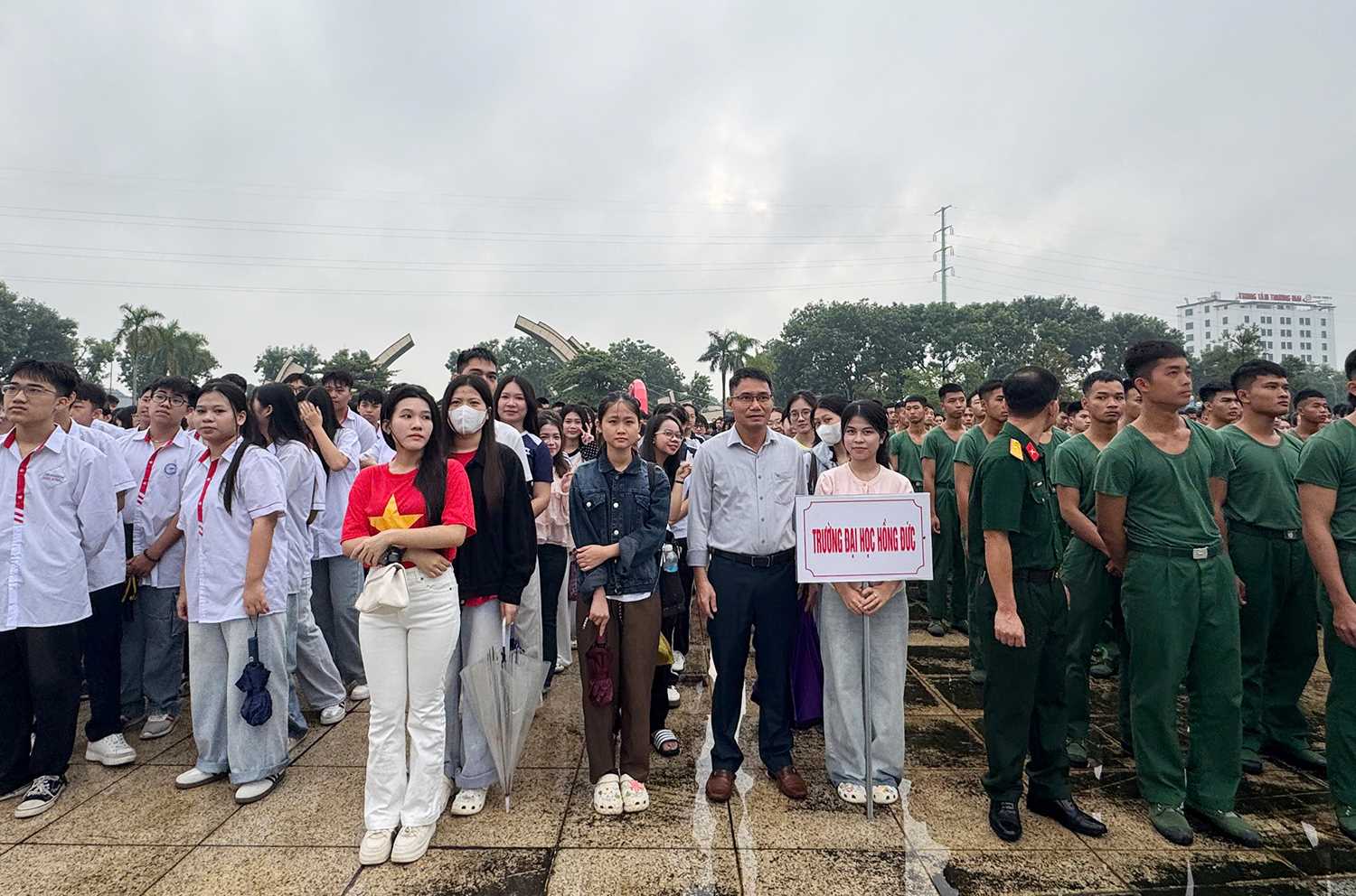 Trường Đại học Hồng Đức hưởng ứng Phong trào “Mỗi người dân lựa chọn ít nhất một môn thể thao phù hợp để tập luyện thường xuyên”
